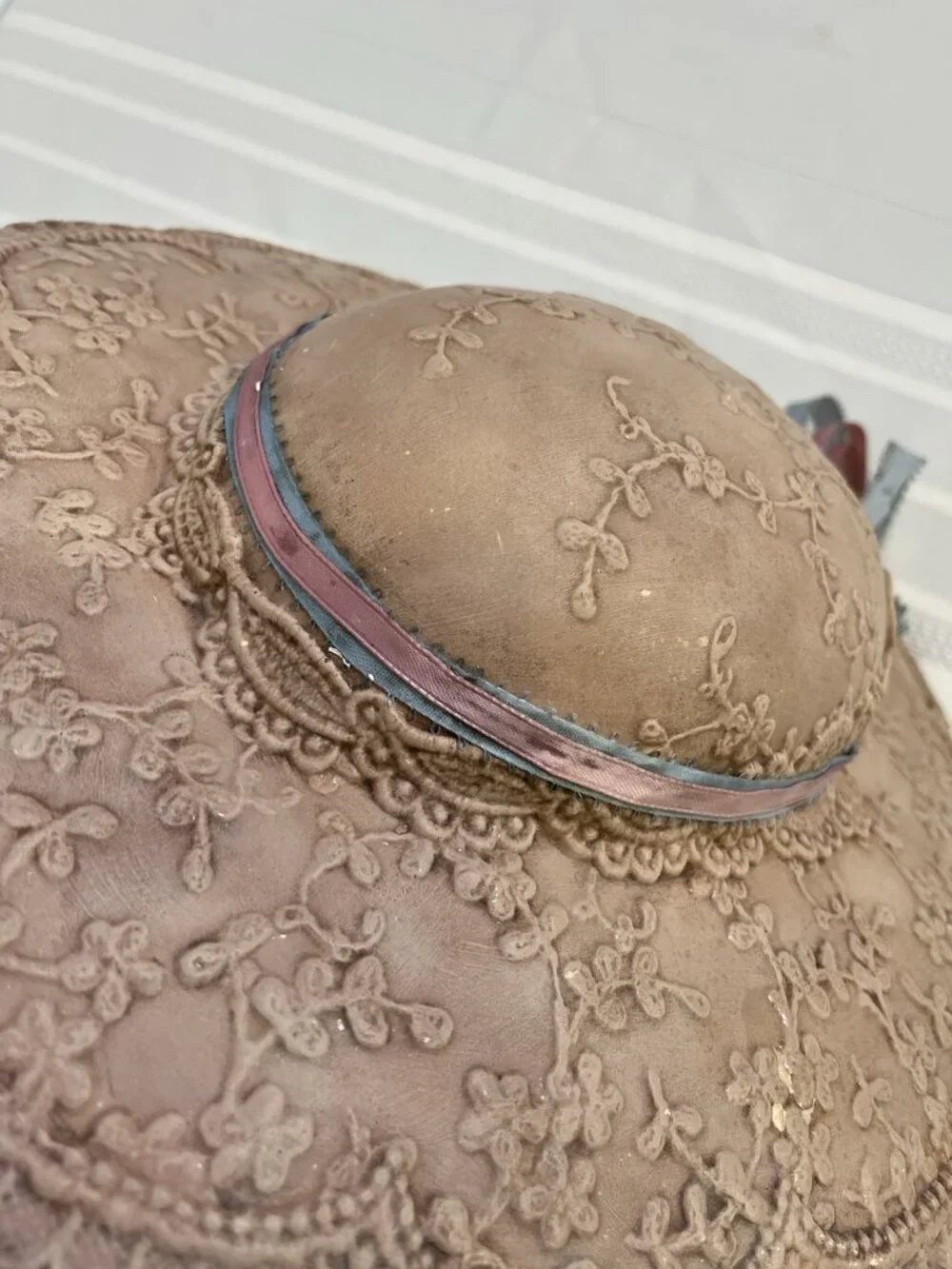 unbranded vtg lace
