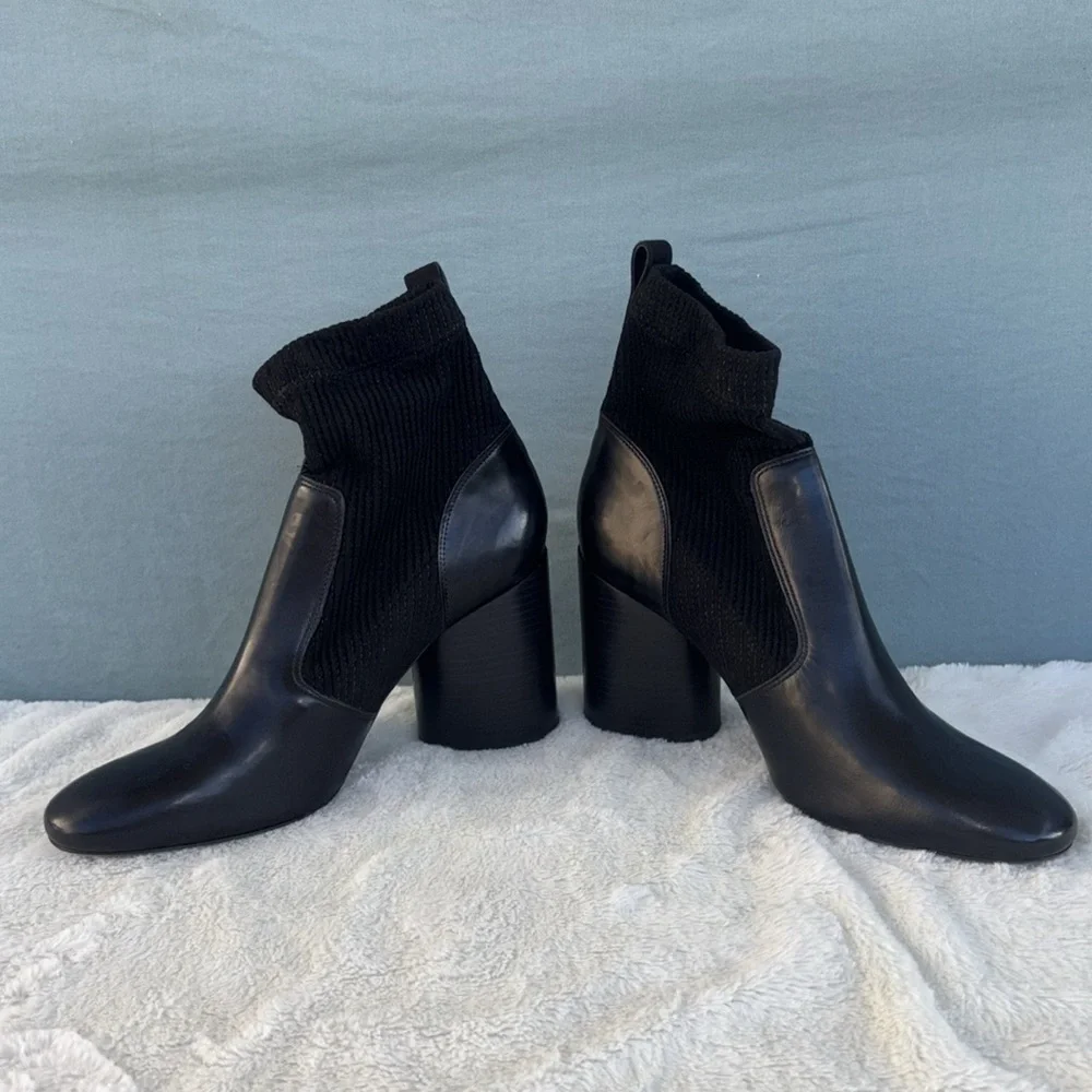 EUC Tory Burch Black Heeled Boots Sleek Design Sz 9.5 Women Leather Sock Bootie