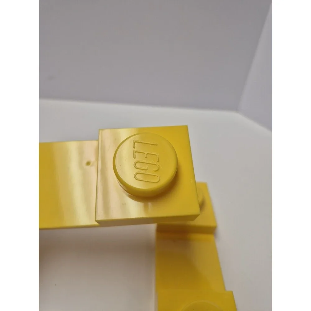 Lego 2pc yellow