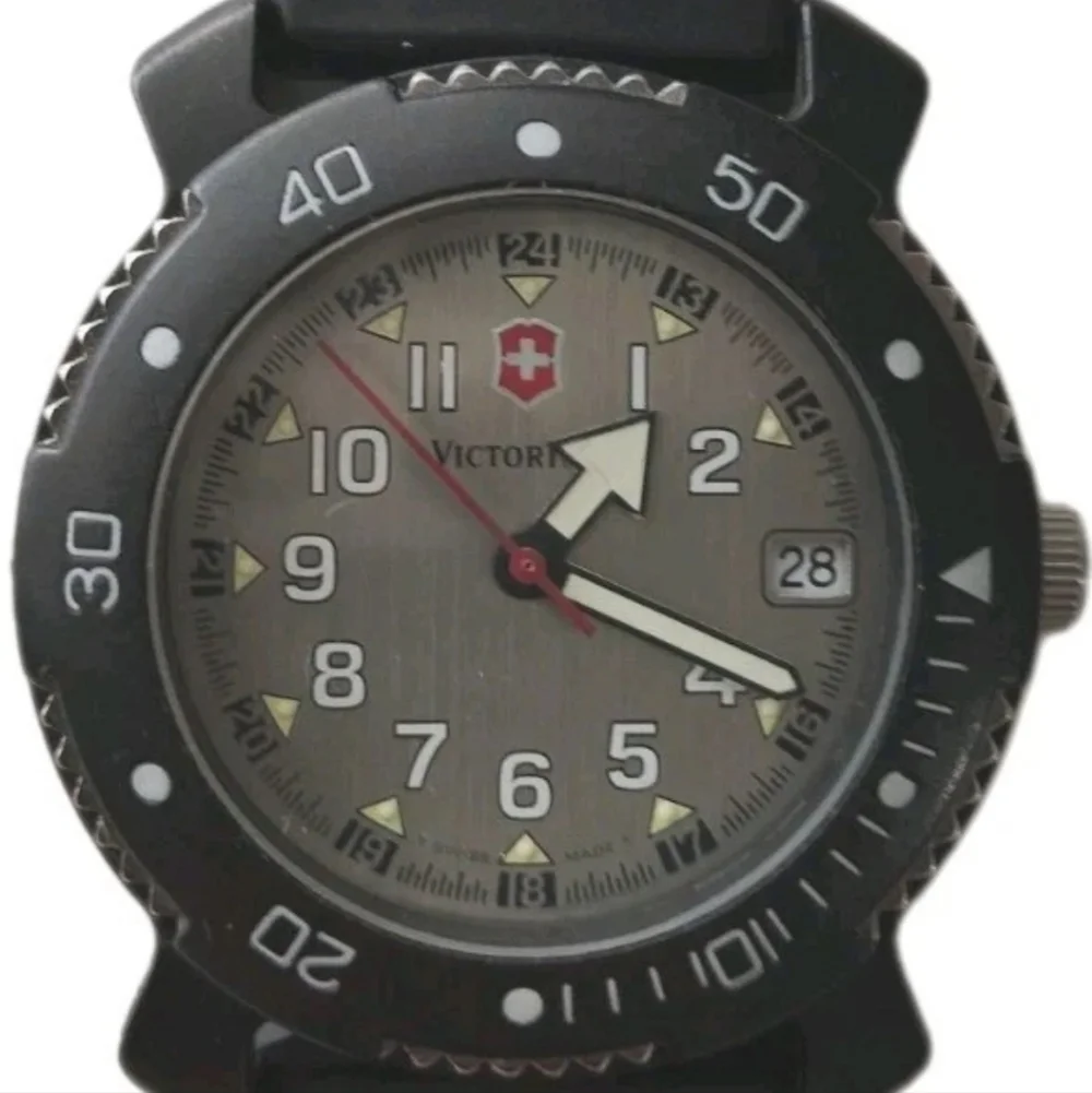 Victorinox Unisex Watch ⌚ ~ New Batt.