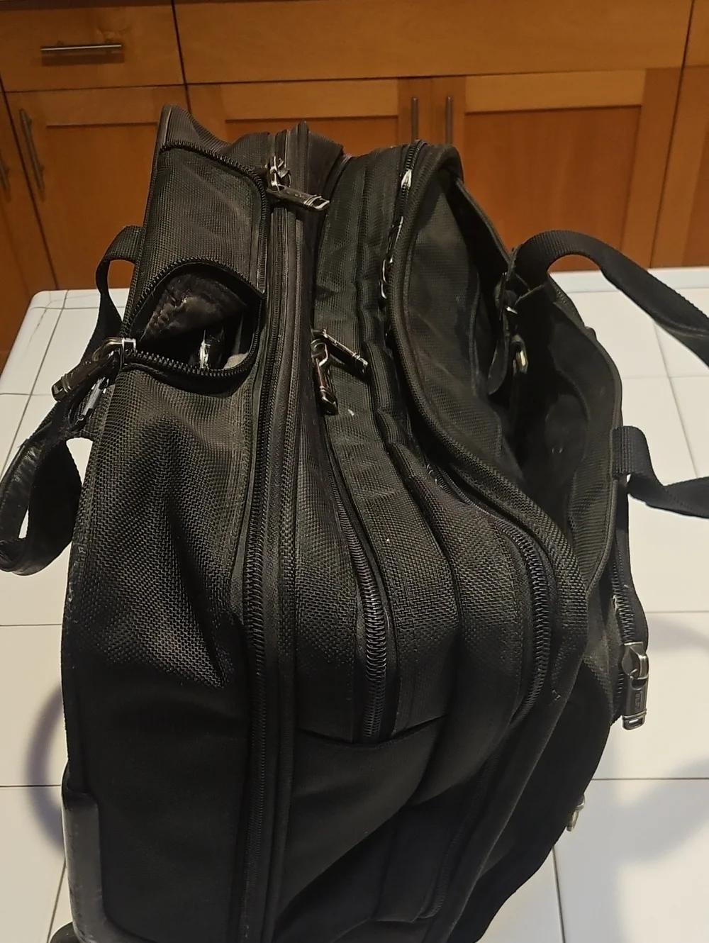 N/A tumi roller