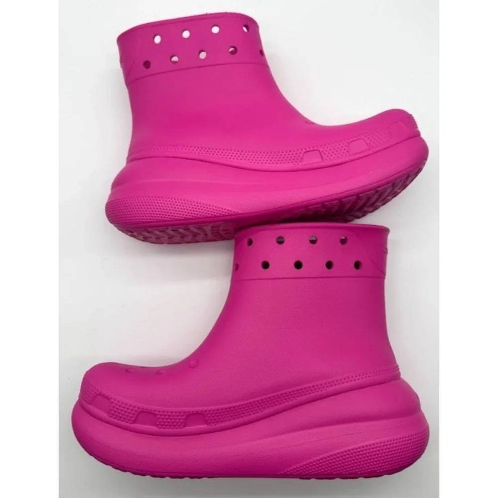 CROCS travel casual