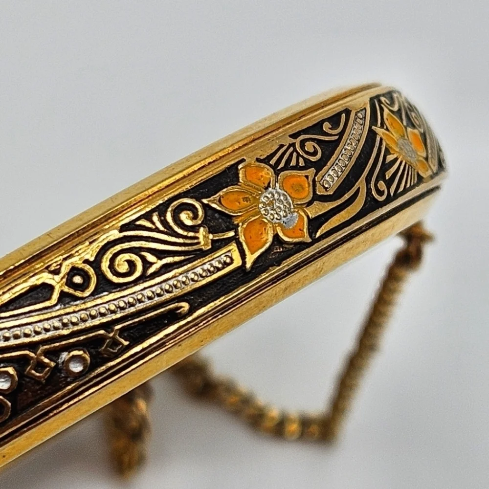 Vintage damascene etched