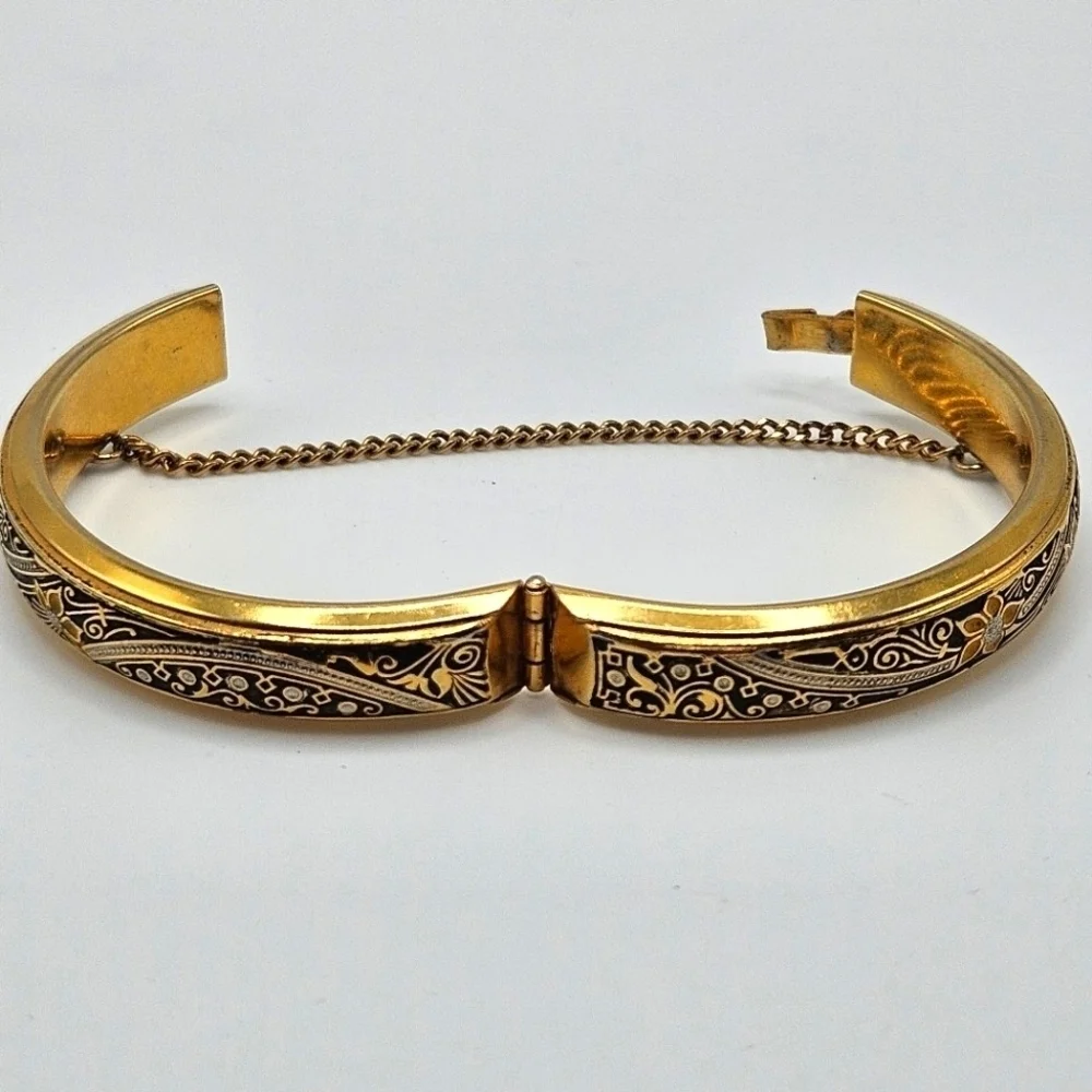 Vintage damascene etched