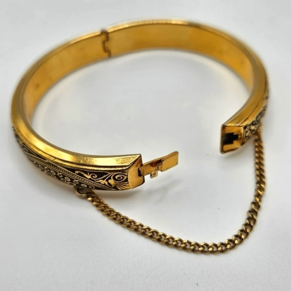 Vintage damascene etched