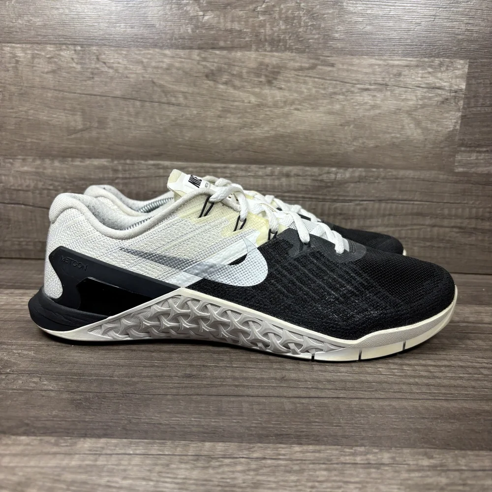Nike Metcon 3 Black White Mens US Size 9 EUR 42.5 852928-005 Sneakers