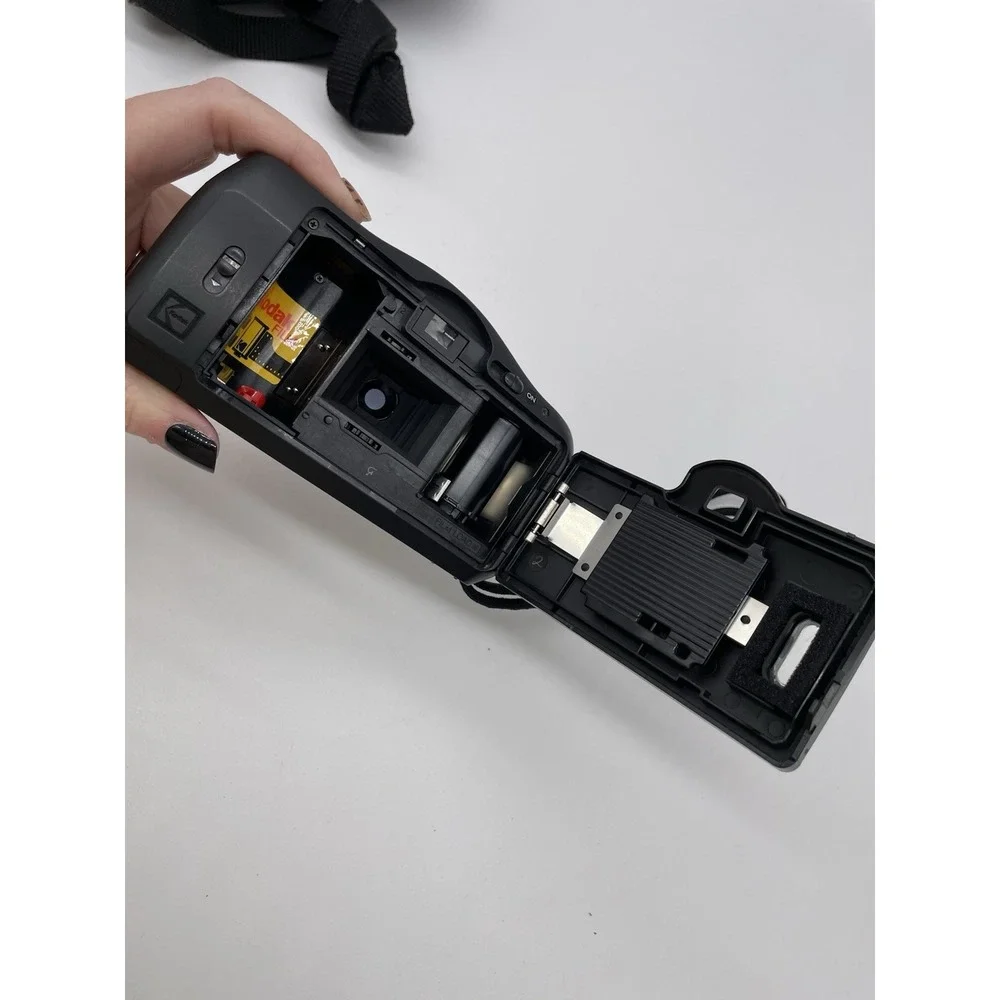 Kodak Star 735  Camera Built-in Flash 35mm  UNTESTED‎ With Bag Instructions