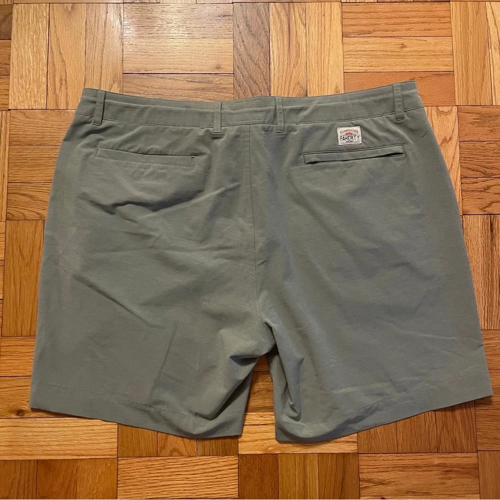 Faherty All Day Sage Olive Green Casual Shorts Waist 38