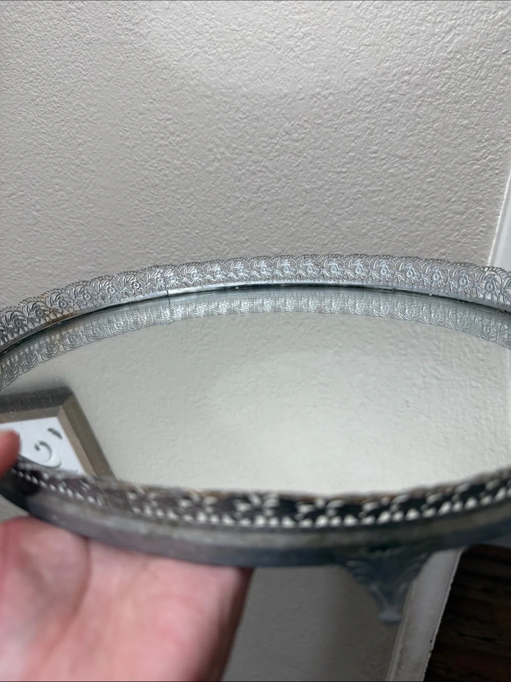 N/A oval mirrored