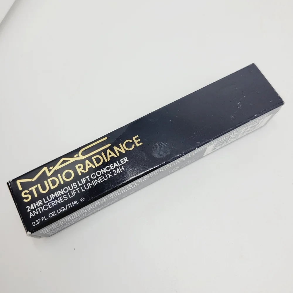 MAC Cosmetics lift powerful