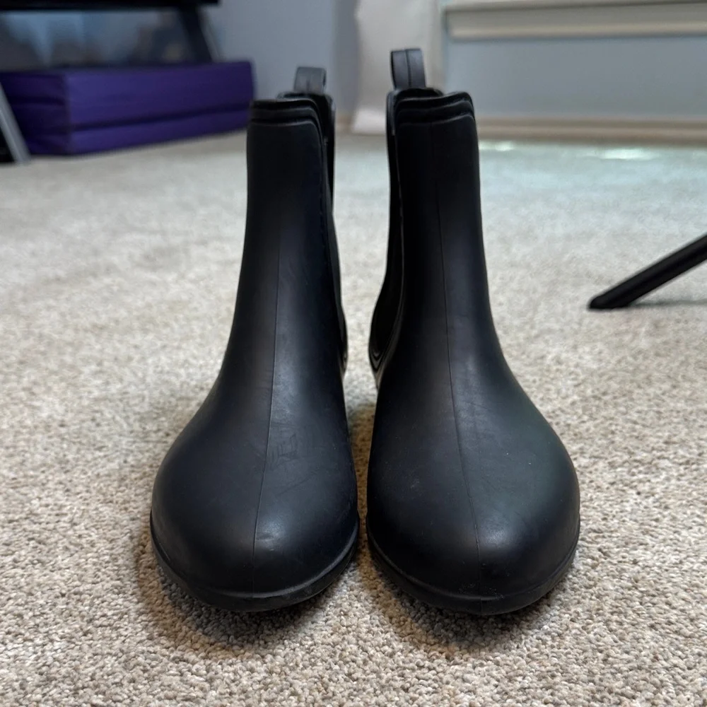 Jeffrey Campbell rainy slip