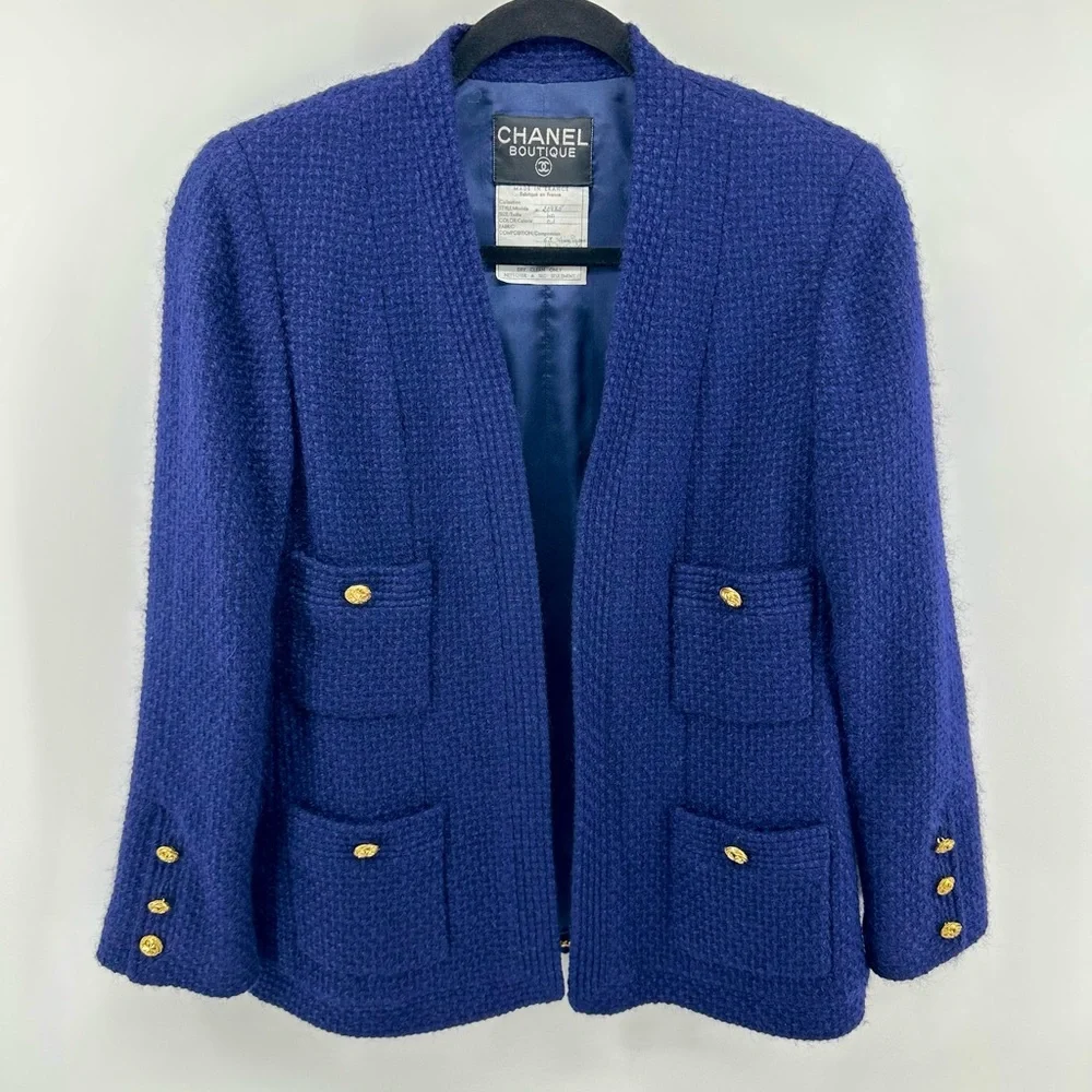 CHANEL Vintage Chanel Boutique Blue Bouclé Jacket Pocket Gold Clover Buttons