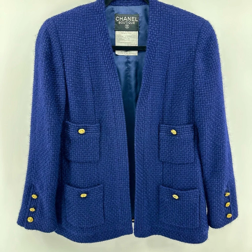CHANEL vintage boutique