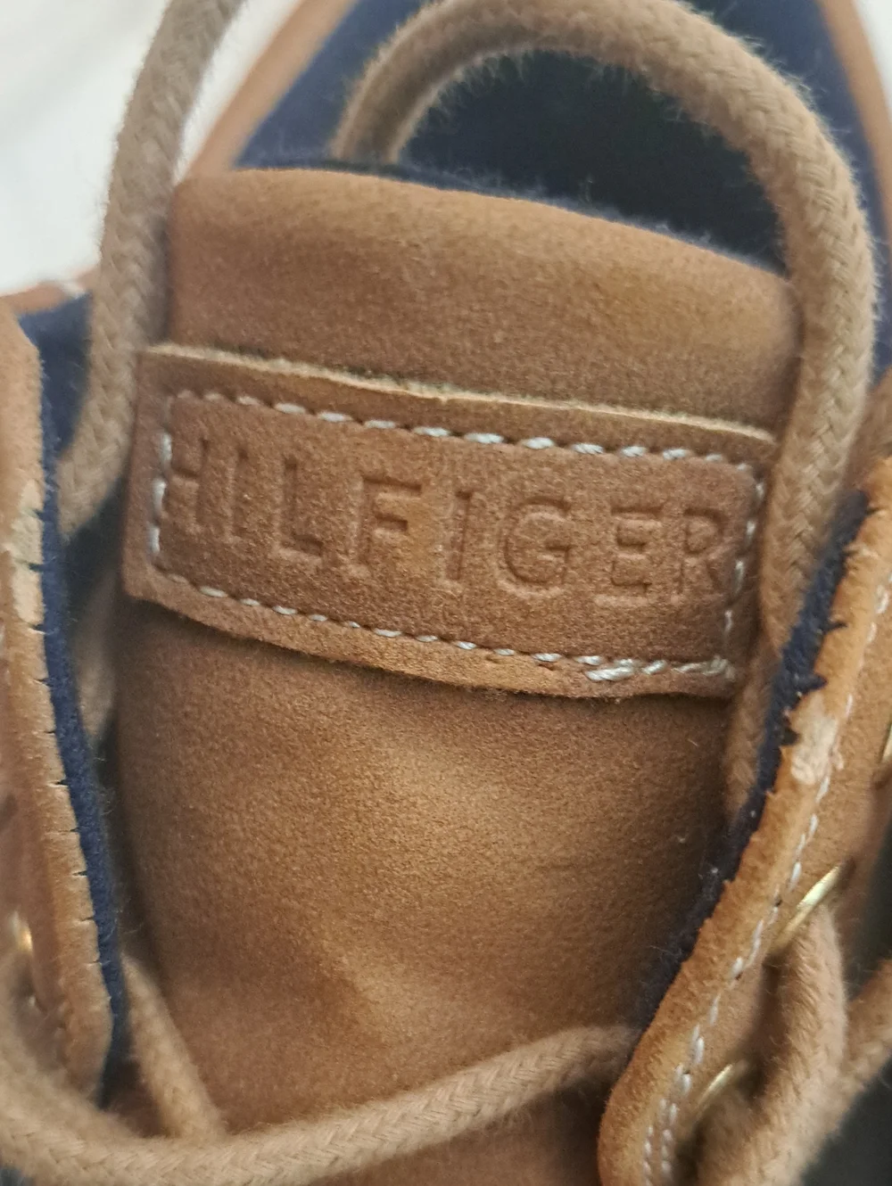 Tommy Hilfiger women size