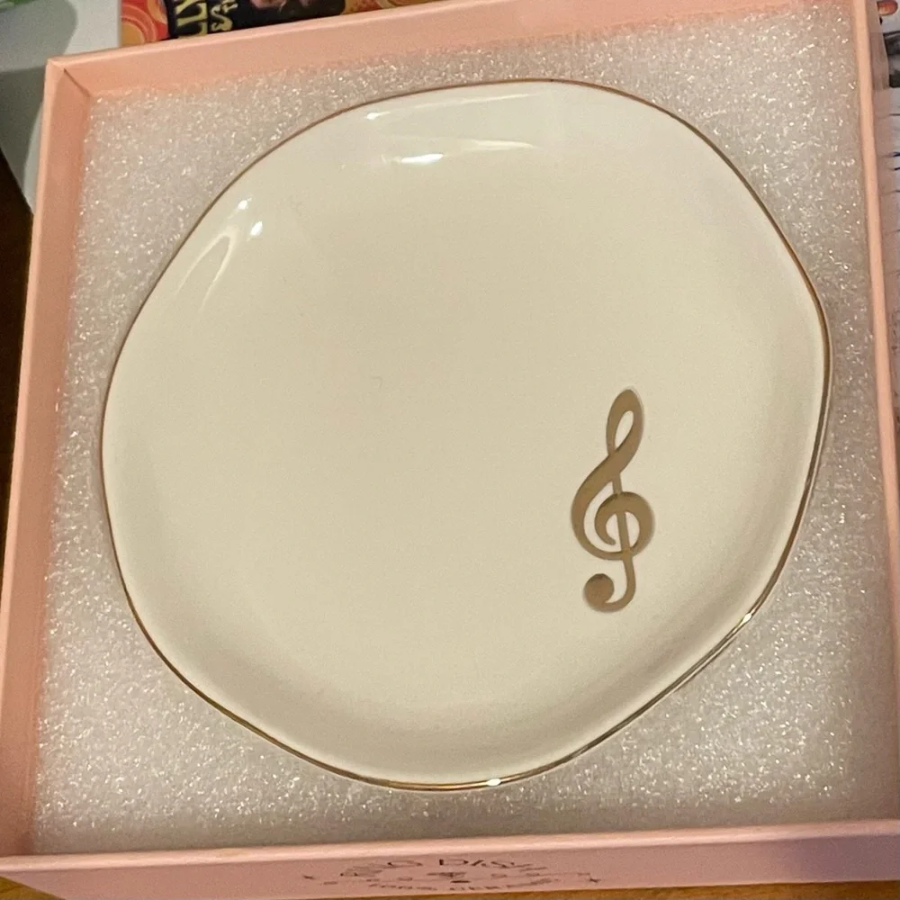 InnoBeta Ceramic Tray with Treble design