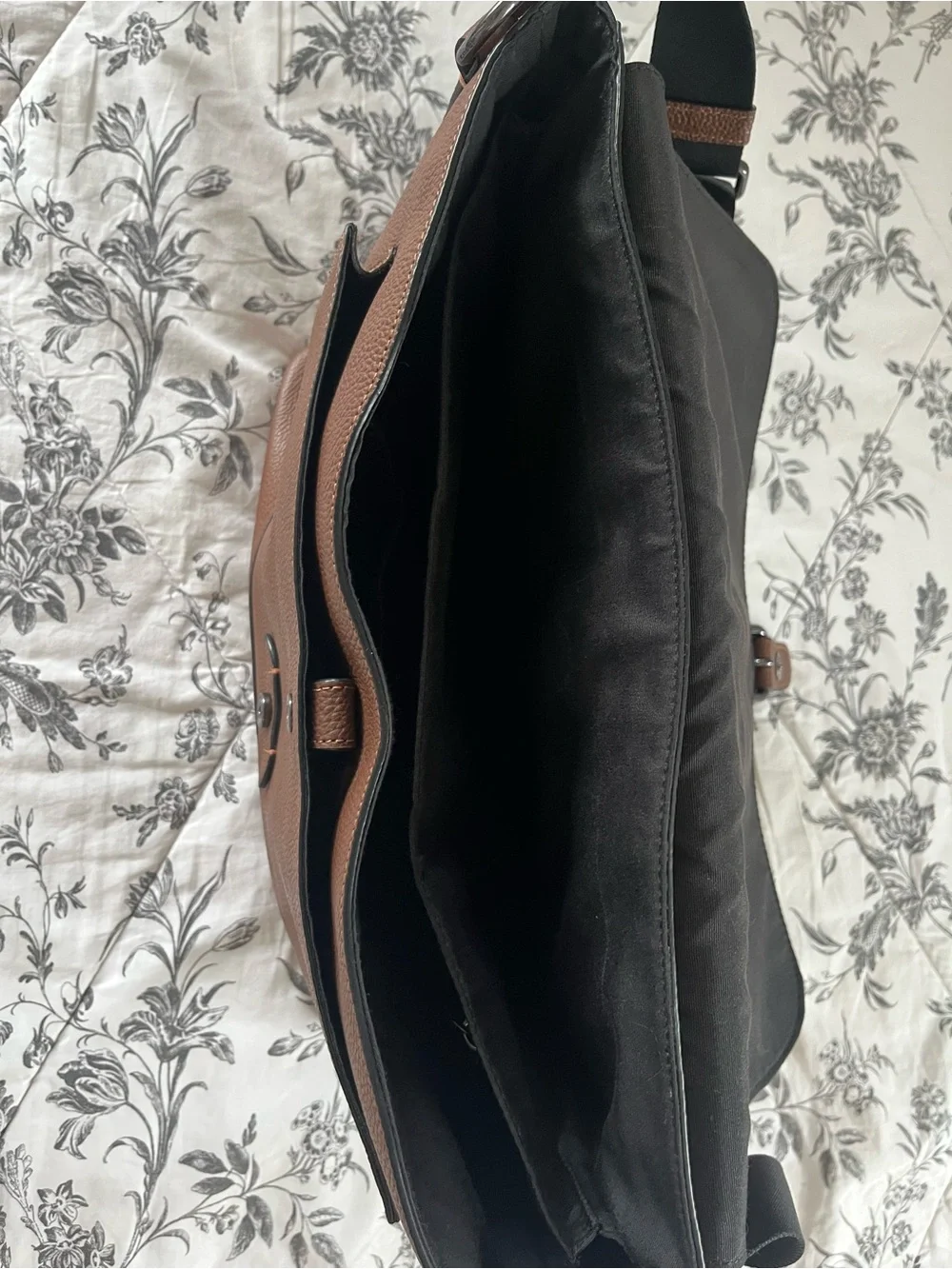 Coach men’s messenger