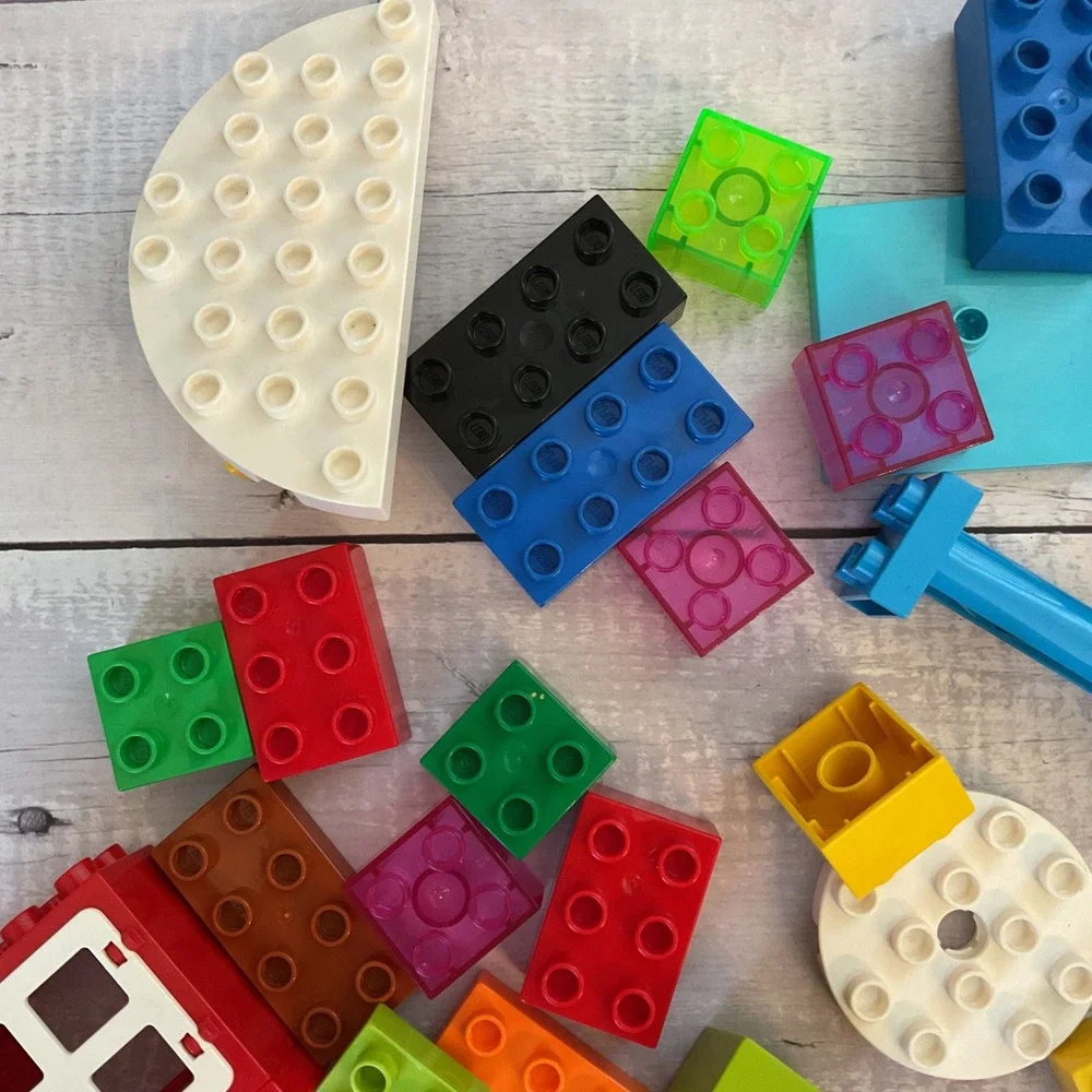 Lego duplo random