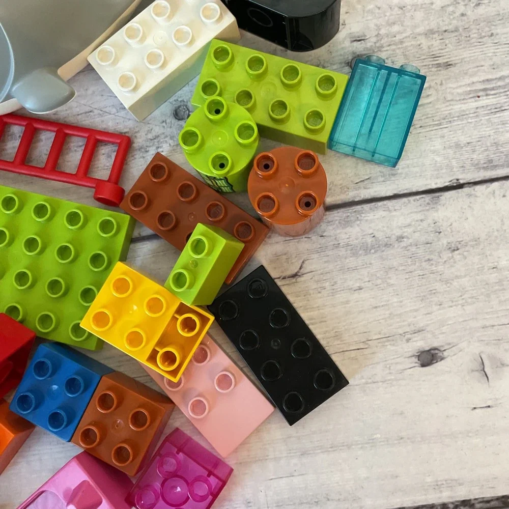 Lego duplo random