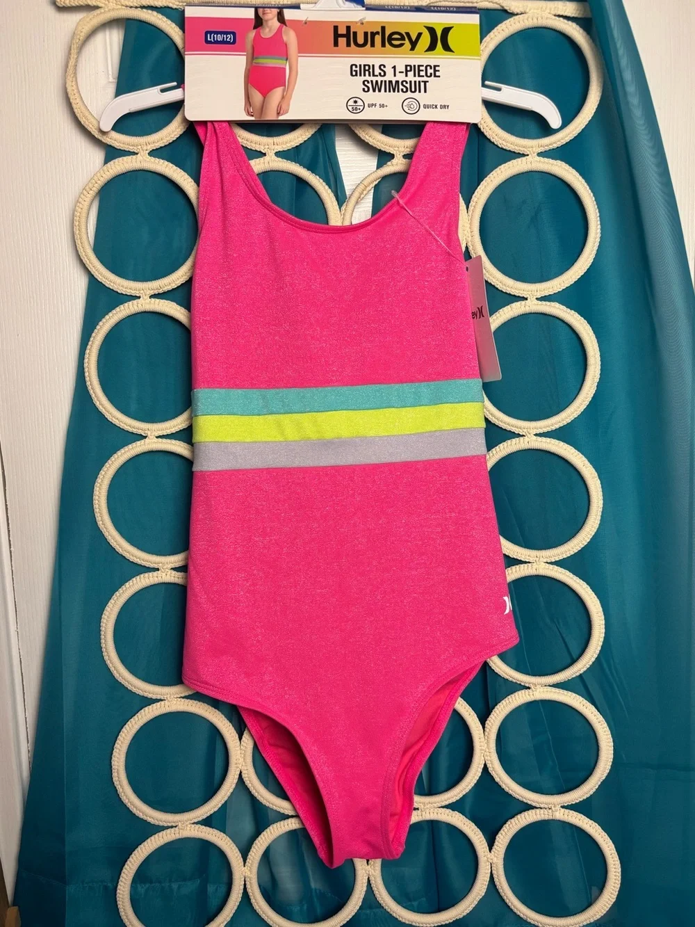 Hurley vibrant pink