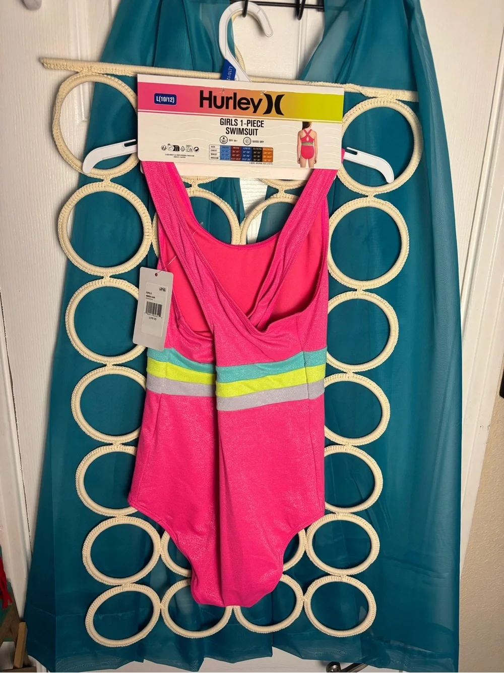 Hurley vibrant pink