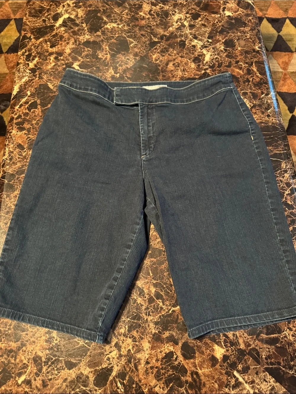 Chico's Platinum Dark Wash Denim Bermuda Shorts - Women’s Size L (12/14)