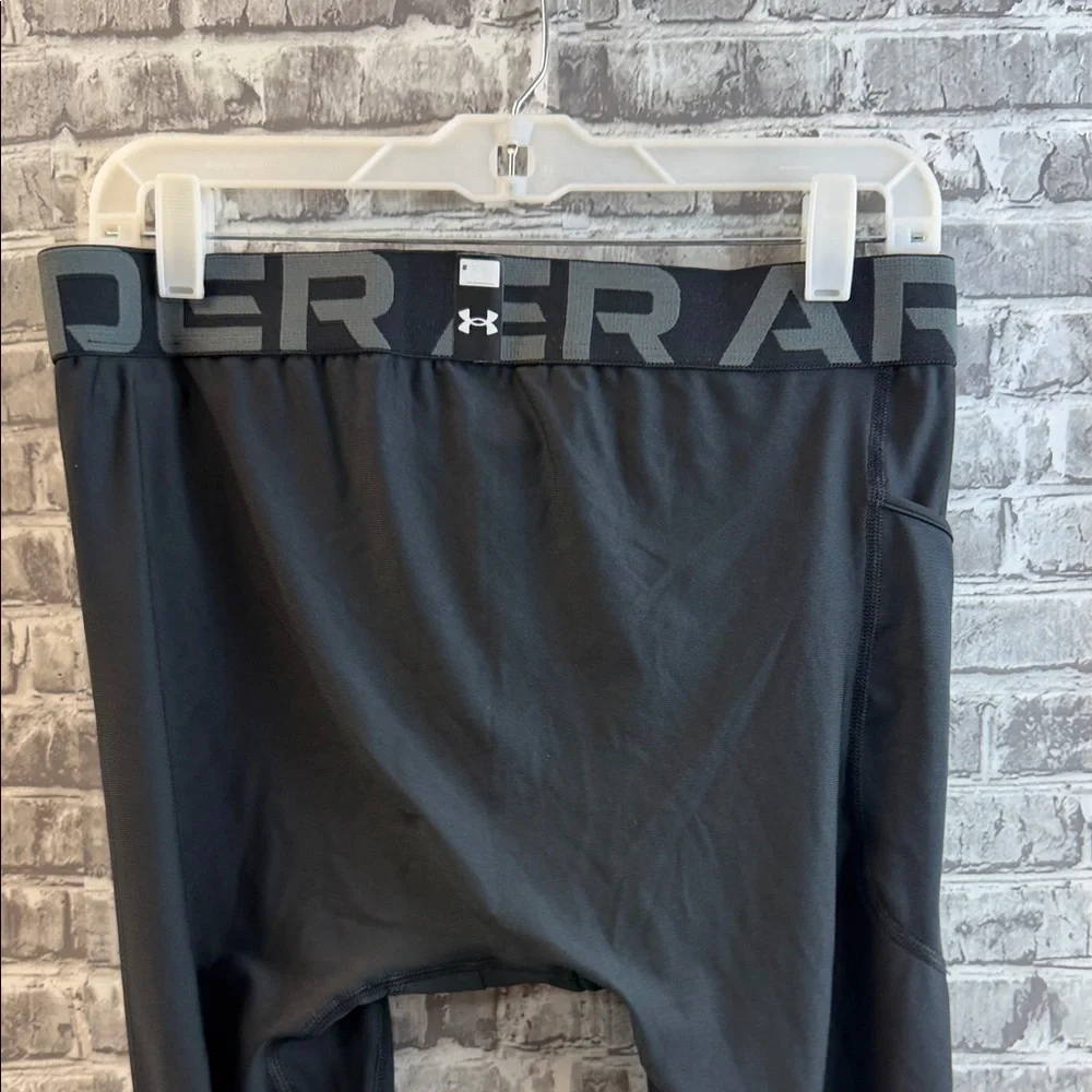 Under Armour sleek black