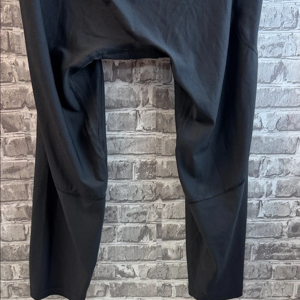 Under Armour sleek black