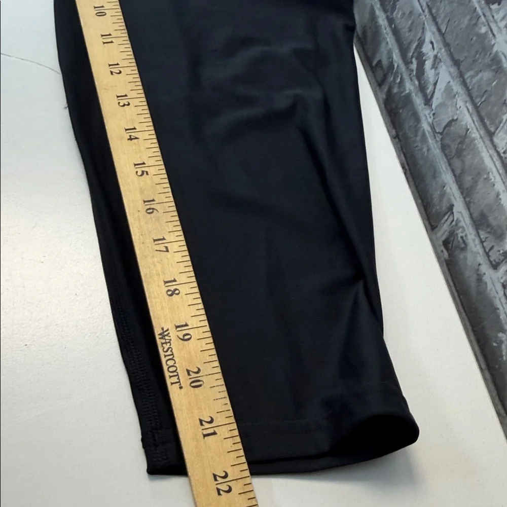 Under Armour sleek black