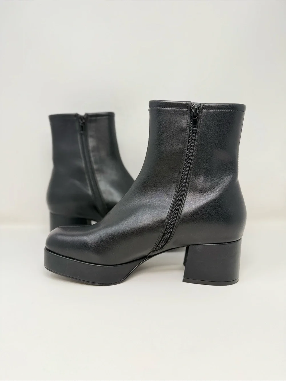 Jeffrey Campbell Capacity Platform Bootie Black Sz 8.5