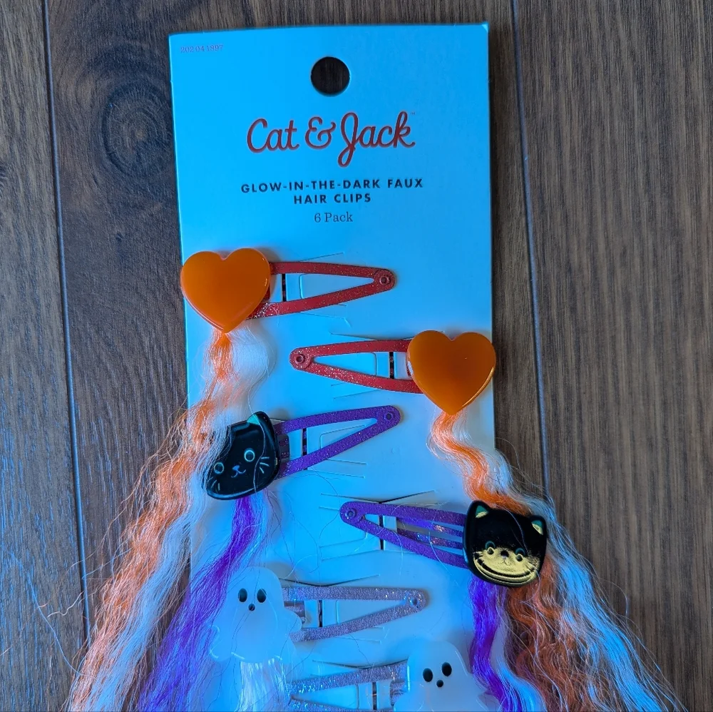 Cat & Jack brand clip wavy