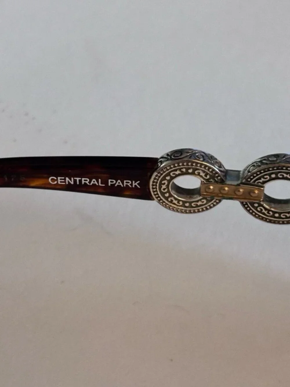 Brighton Women’s Central Park Signature Silver Tortoise Sunglasses Frames & Case