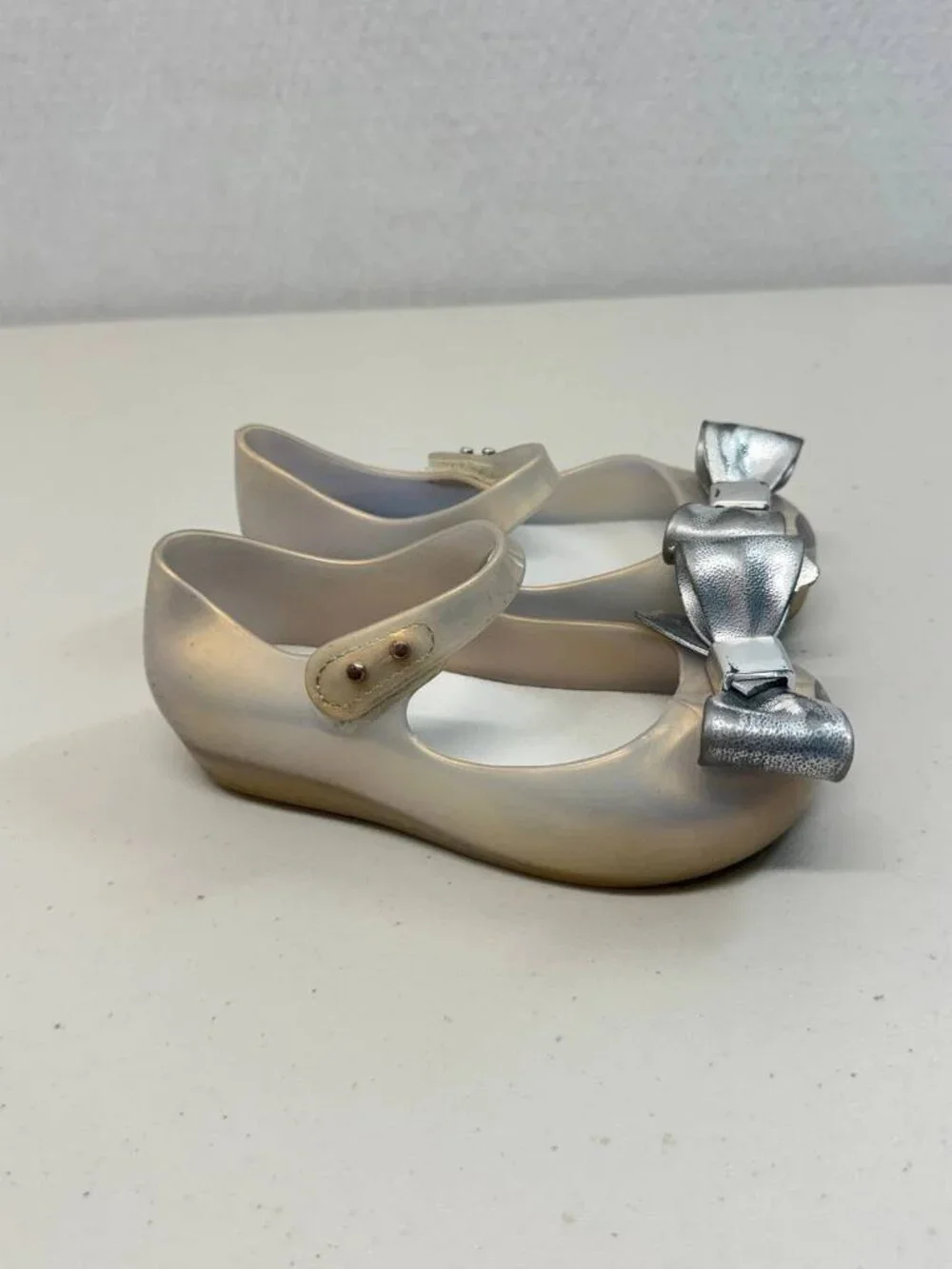 Mini Melissa Kids Ultragirl Sweet Pearlescent Silver Bow Mary Jane Flats Size 8