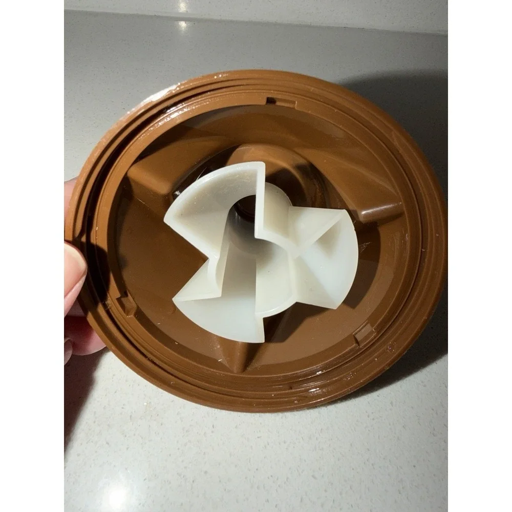 Vintage Tupperware Mixer Shaker 847-2 Mixer Shaker