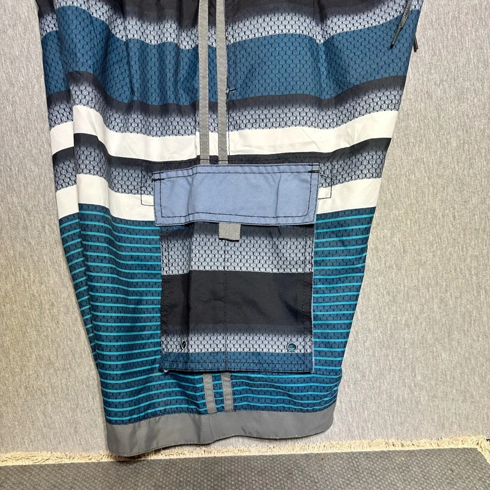 Tru Cal Mens Board Shorts Aqua Blue Striped Swim Trunks Cargo Pocket Size L NWT