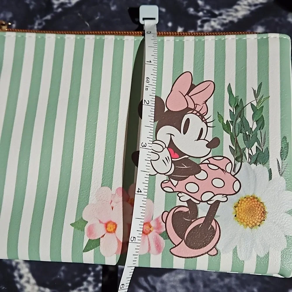 Disney adorable minnie