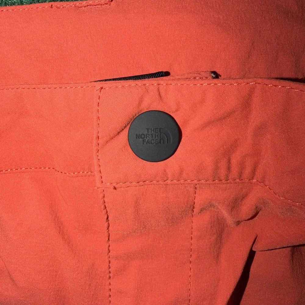 The North Face Shorts Mens 34 Orange Cargo Hiking Outdoor Utility Stretch EUC