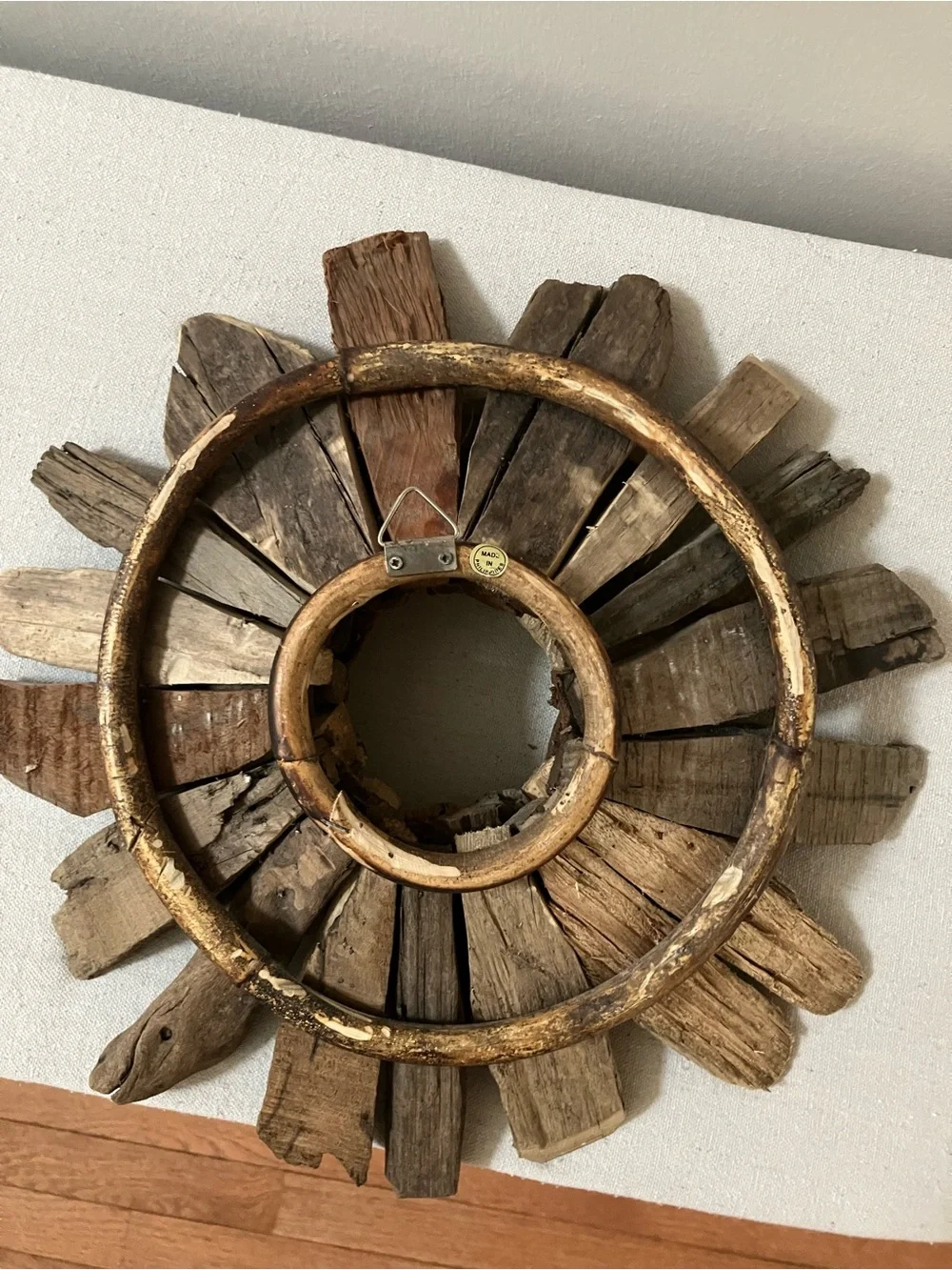 N/A sunburst brown room
