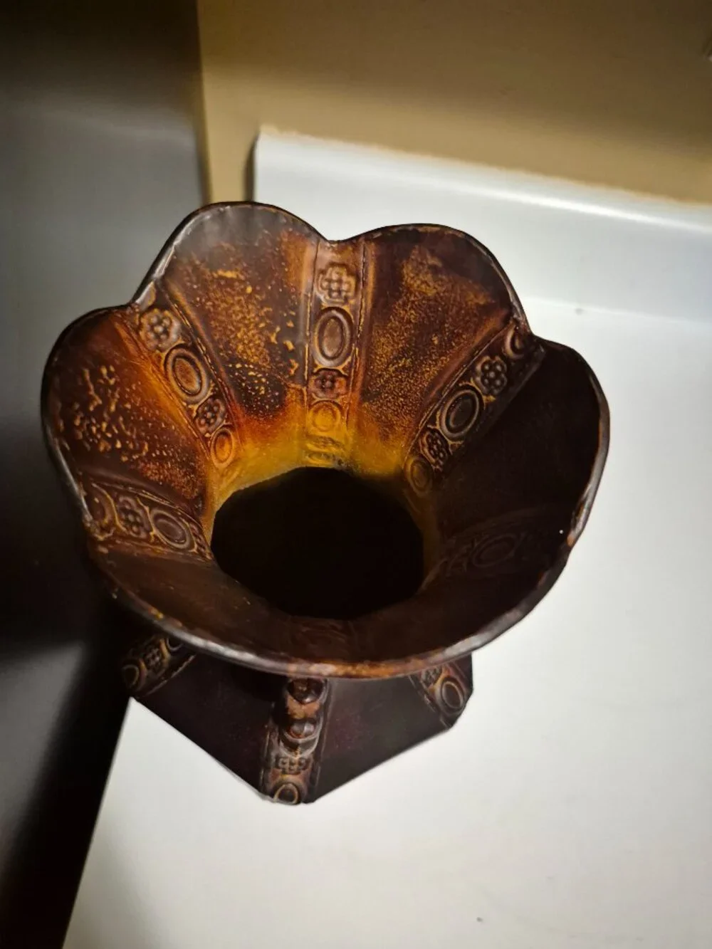 VINTAGE 13-INCH DECORATIVE VASE MADE OF METAL