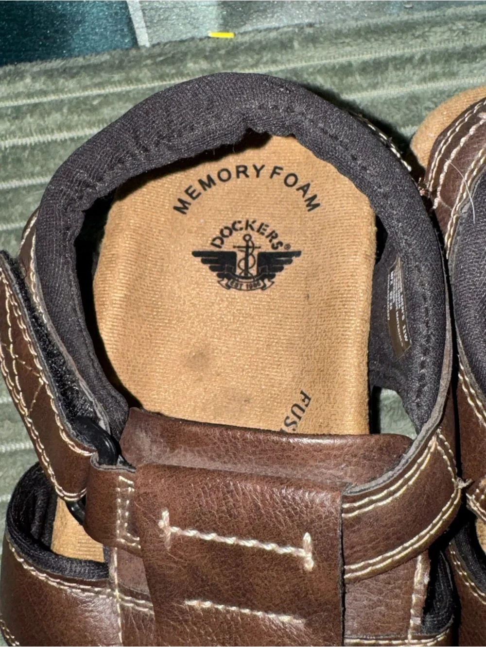 Dockers durable leather