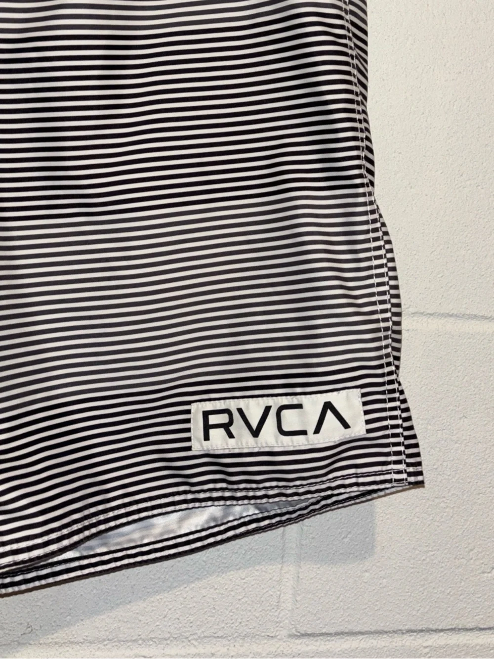 RVCA men’s board shorts black white striped tie waist size 31