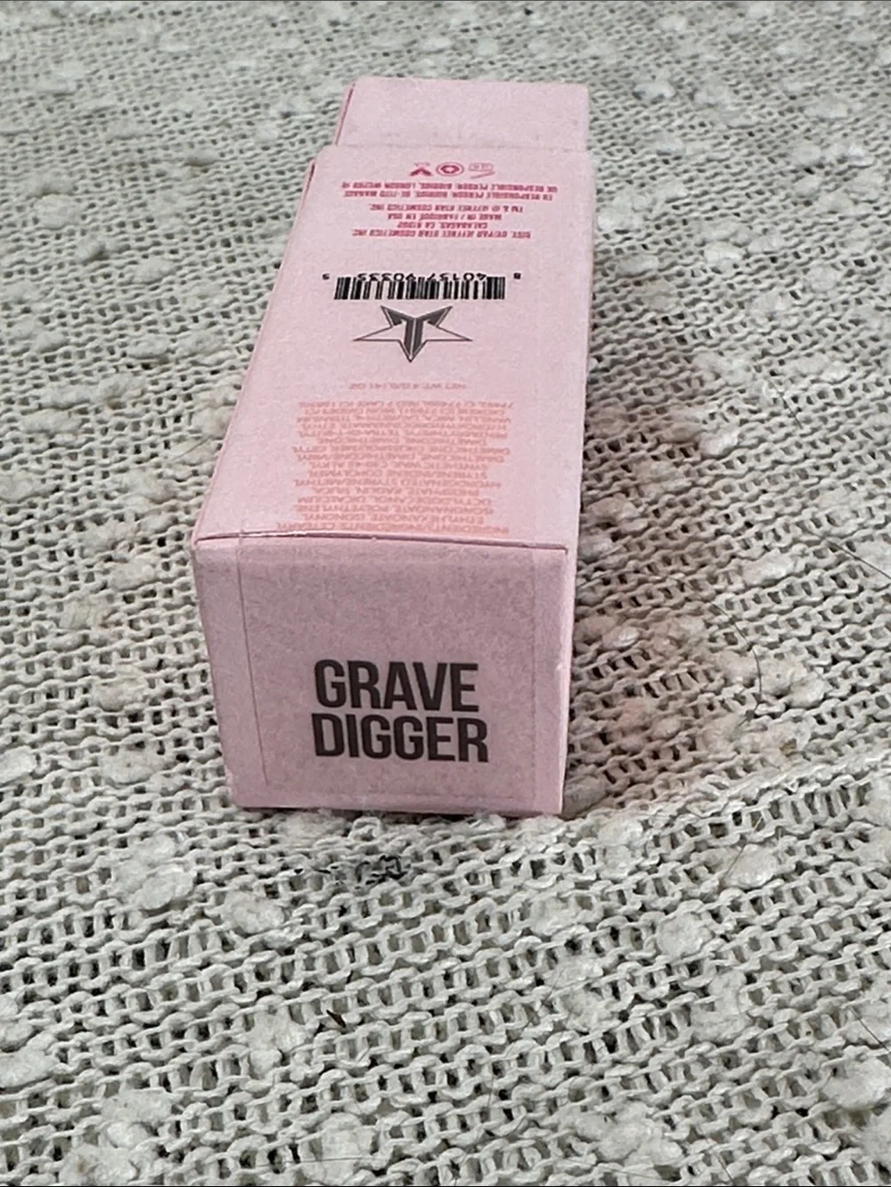 Jeffree Star Cosmetics Velvet Trap LipstickGrave Digger