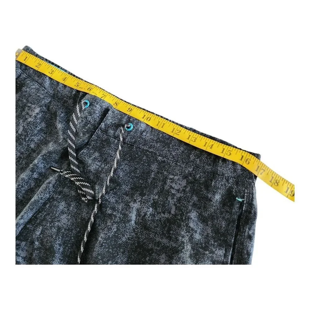 NWOT ZeroXposur Men's UPF 50+  Protection Liner Swim Trunks Black Spray‎ Medium