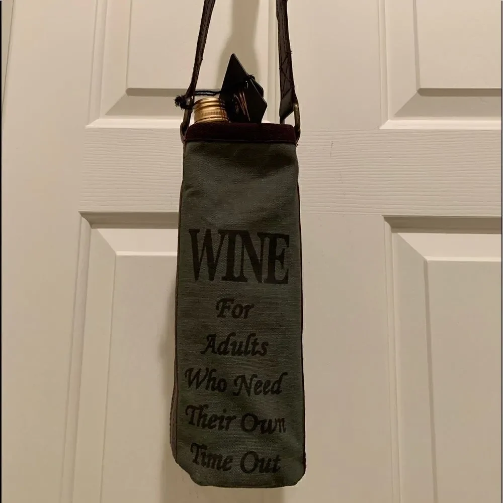 Mona B wine bottle