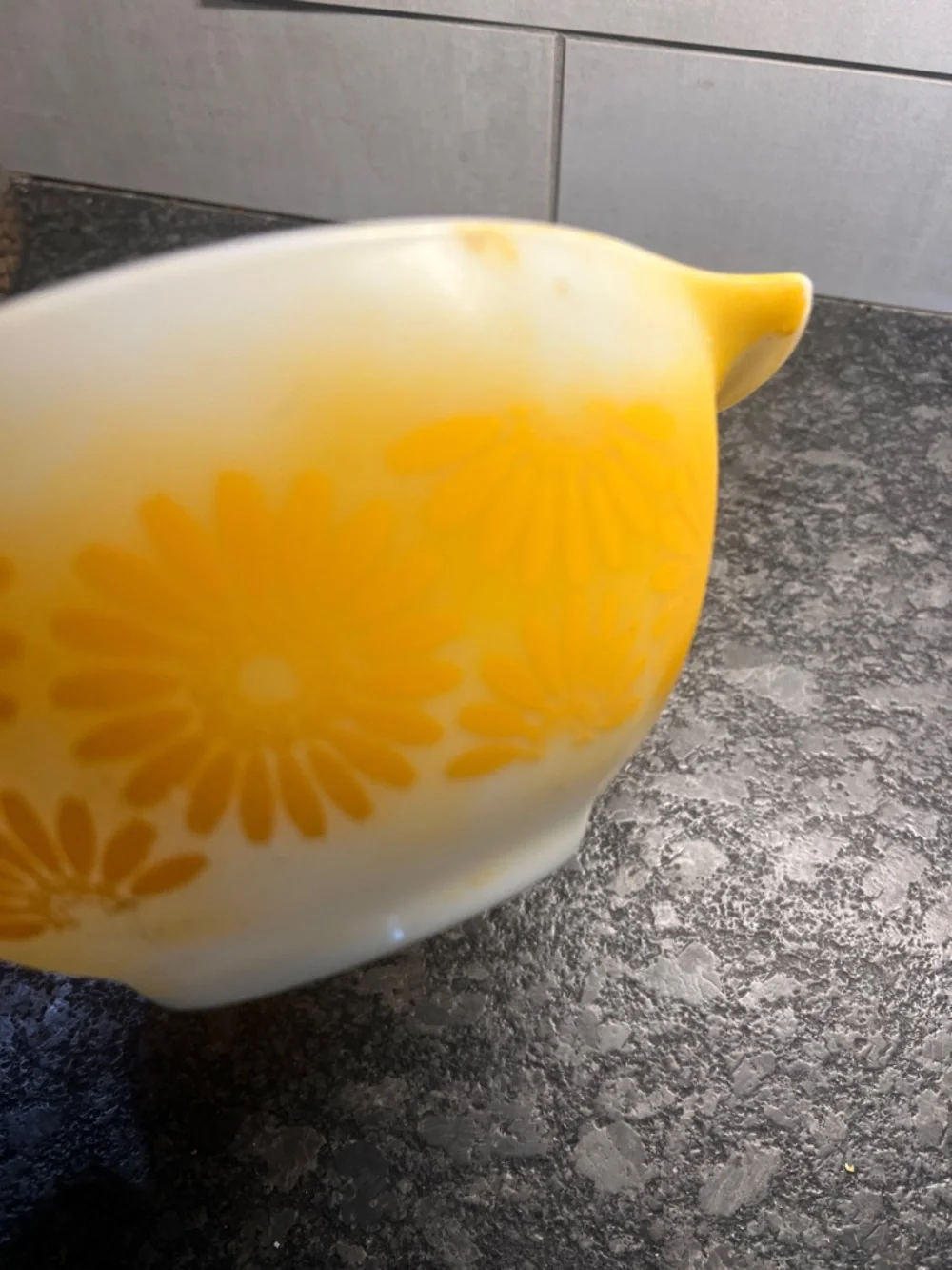 Pyrex vintage glass she