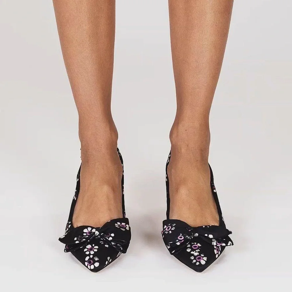 Tory Burch reposhing this