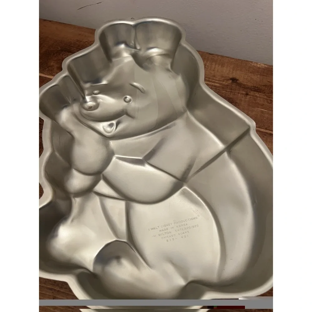 Vintage Disney's Winnie The Pooh Wilton Cake Pan 515-401 W/ inserts