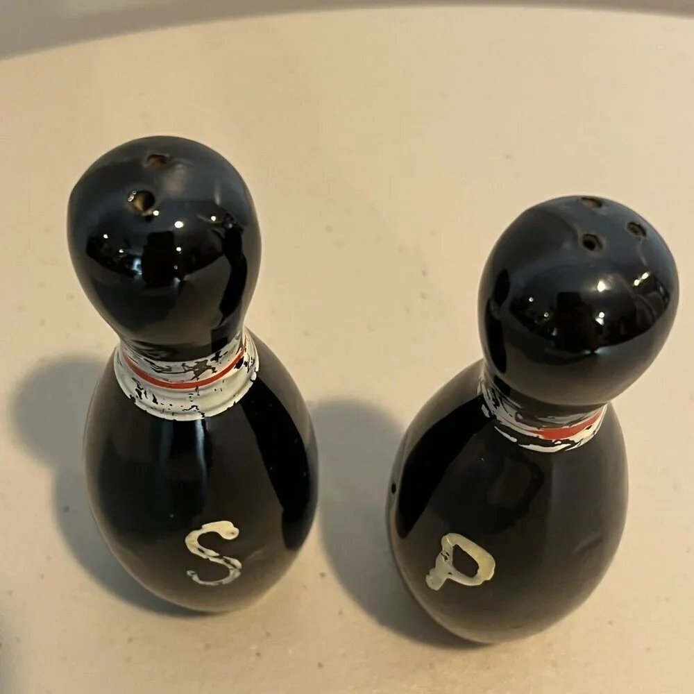 Bowling Pins Salt and Pepper Shakers 1949 Mid Century Kitsch Black Vintage