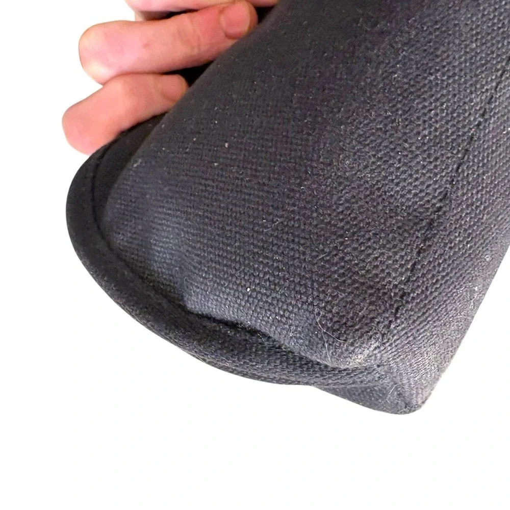 Bellroy spots scuffs