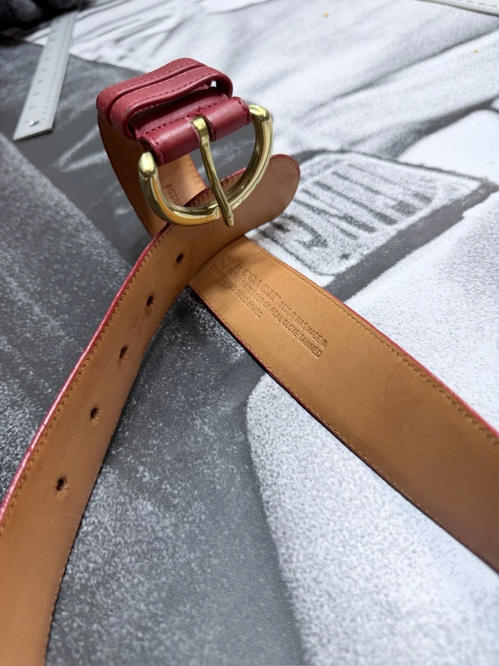 Coach VNTG made in USA sz Medium Red Leather Belt