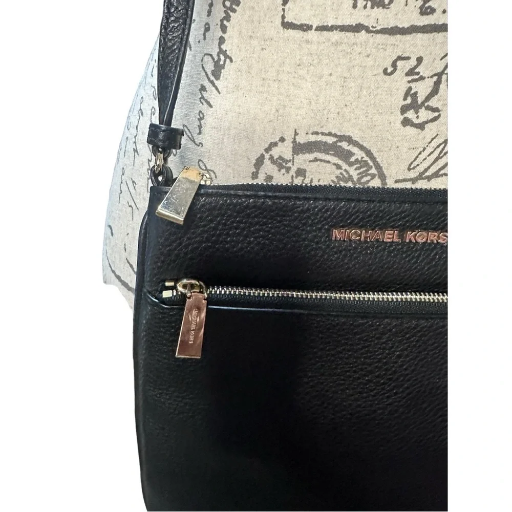 Michael Kors leather 23 goldtone